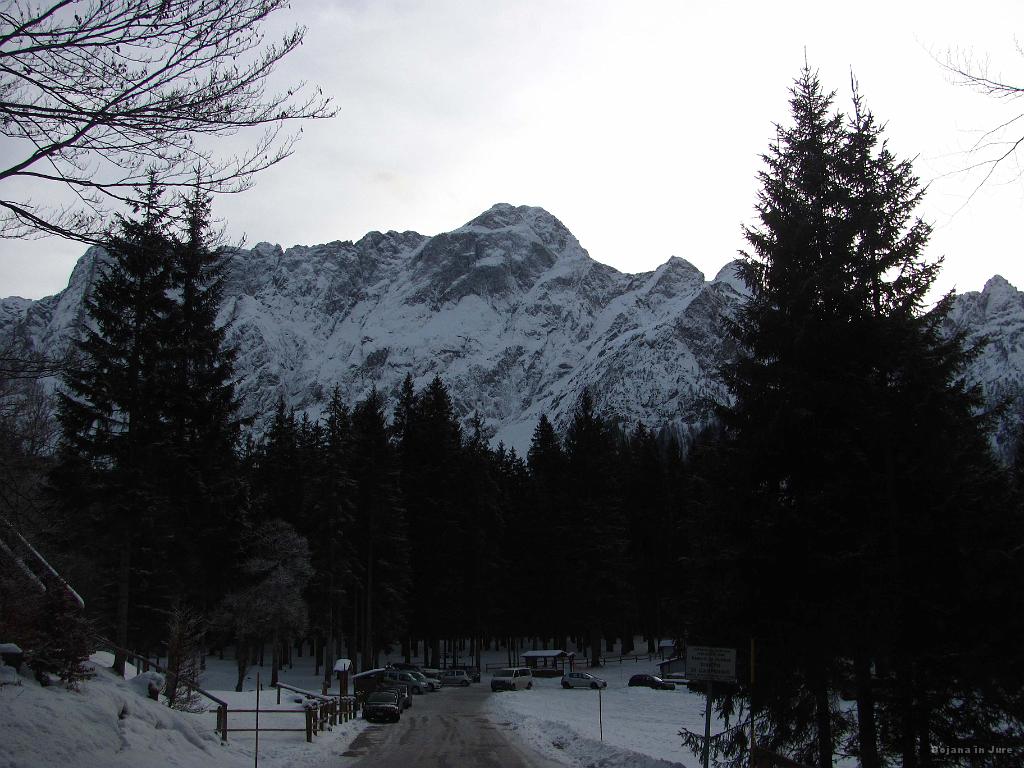 Slika_40.jpg - Mangart ravno z nasprotne strani ob Belopeških jezerih (upam, da nisem iznajdel nove resnice).