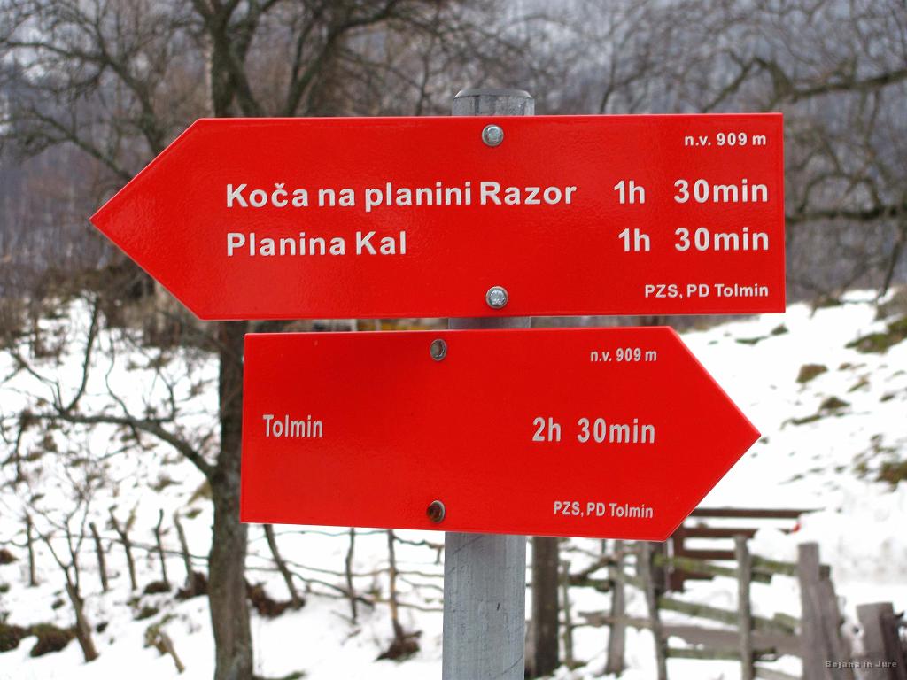 Slika_05.jpg - Gremo v smeri urinega kazalca, saj morda se pa čez nekaj 100 višinskih metrov pokaže sonček in je kakšen Migovec celo dosegljiv.