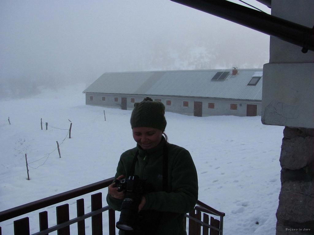 Slika_35.jpg - V ozadju se celo že malce sveti!