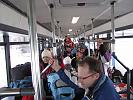 Ski bus nima ravno petih zvezdic, smo se pa vseeno nabasali vsi iz našega apartmaja z vso kramo vred.
